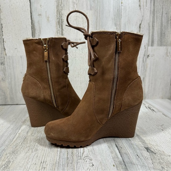 Michael Kors Rory Brown Lace Up Round Toe Suede Ankle Boots #198 - Picture 11 of 11